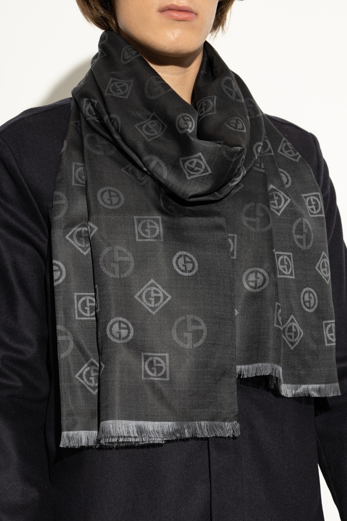 【関税&送料込】Giorgio Armani Viscose And Cupro With Silk L Giorgio Armani Men's Cupro and Viscose Blend Nehru Collar